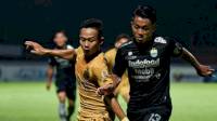 Febri Hariyadi dan Ezra Walian Bawa Persib Unggul Sementara dari Bhayangkara FC